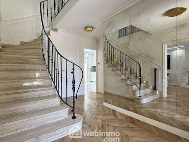 Vente Maison 8 pièces 235 m2 Ormesson sur Marne