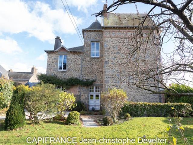 Vente Maison 8 pièces 235 m2 Gorron