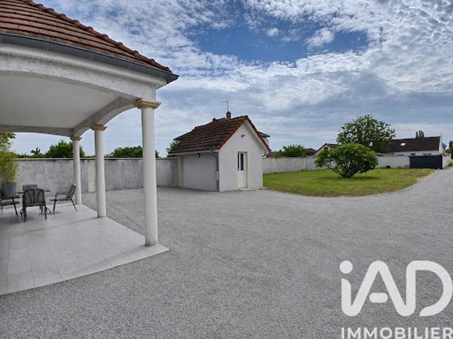 Vente Maison 8 pièces 235 m2 Saint marcel