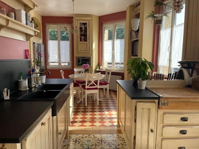 Vente Maison 8 pièces 235 m2 Saint Aubin lès Elbeuf
