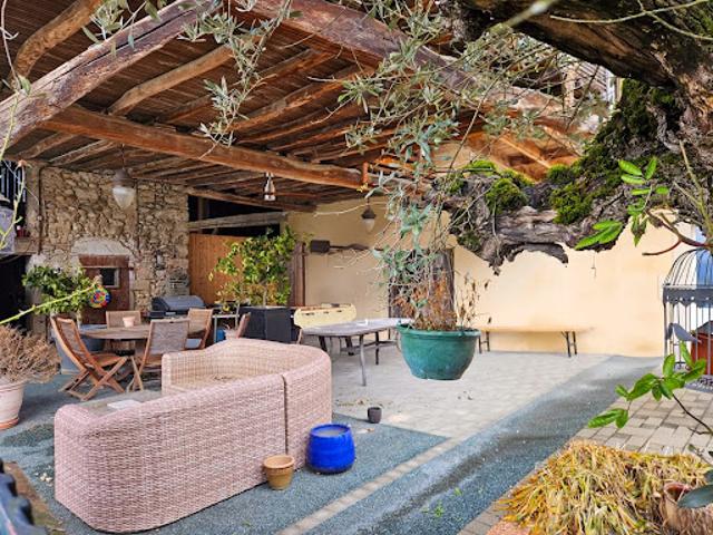 Vente Maison 8 pièces 235 m2 Saint verand