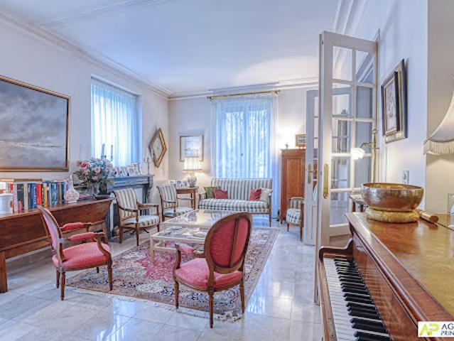 Vente Maison 8 pièces 235 m2 Versailles
