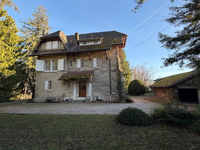Vente Maison 8 pièces 236 m2 Gex