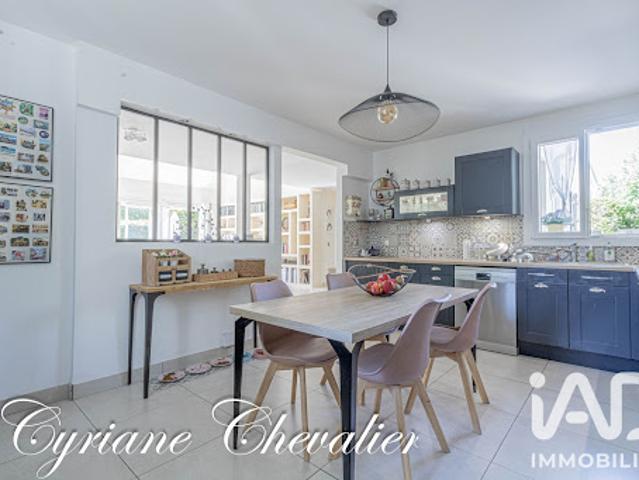 Vente Maison 8 pièces 237 m2 Noisy le Roi
