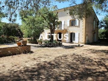 Vente Maison 8 pièces 237 m2 Cornillon Confoux