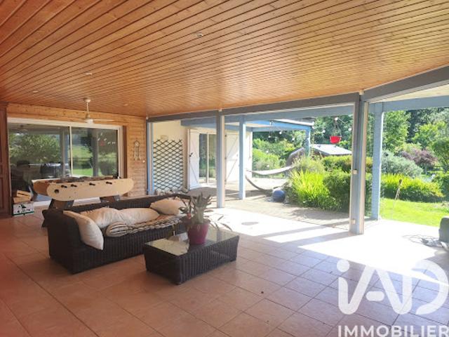Vente Maison 8 pièces 237 m2 Sarrouilles