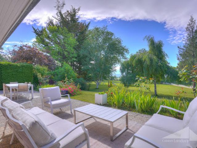 Vente Maison 8 pièces 238 m2 Grilly