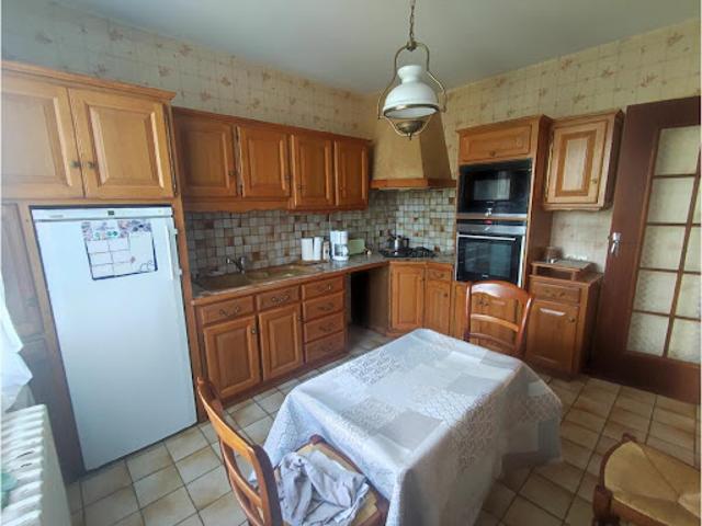 Vente Maison 8 pièces 230 m2 Ancinnes