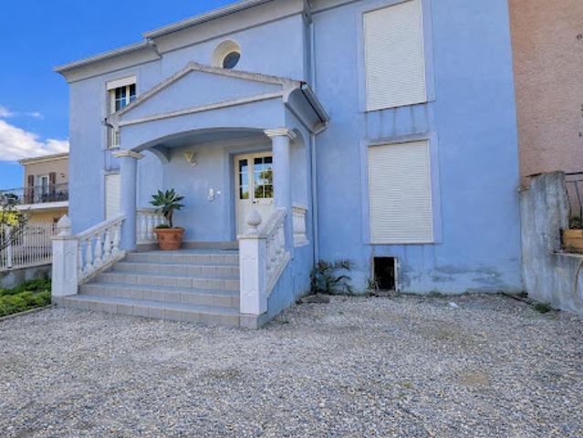 Vente Maison 8 pièces 230 m2 Borgo
