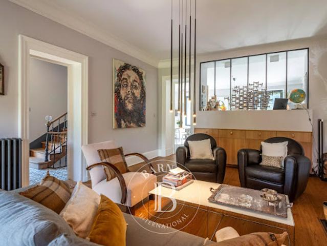 Vente Maison 8 pièces 230 m2 Collonges au Mont d'Or