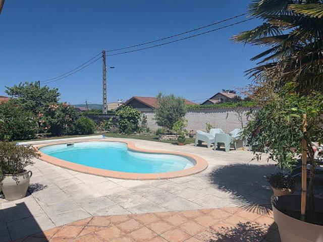 Vente Maison 8 pièces 230 m2 Izeaux