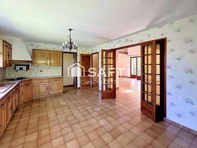 Vente Maison 8 pièces 230 m2 Latresne