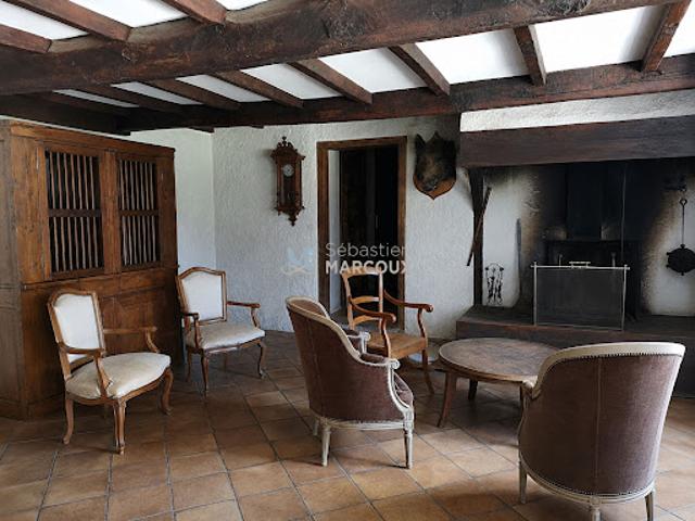 Vente Maison 8 pièces 230 m2 Saint Etienne le Molard
