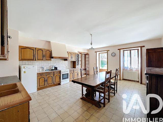 Vente Maison 8 pièces 230 m2 Saint Pompain