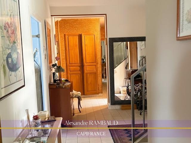 Vente Maison 8 pièces 231 m2 La Chapelle Janson