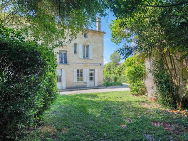 Vente Maison 8 pièces 231 m2 Quinsac