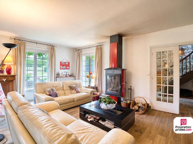 Vente Maison 8 pièces 232 m2 Communay