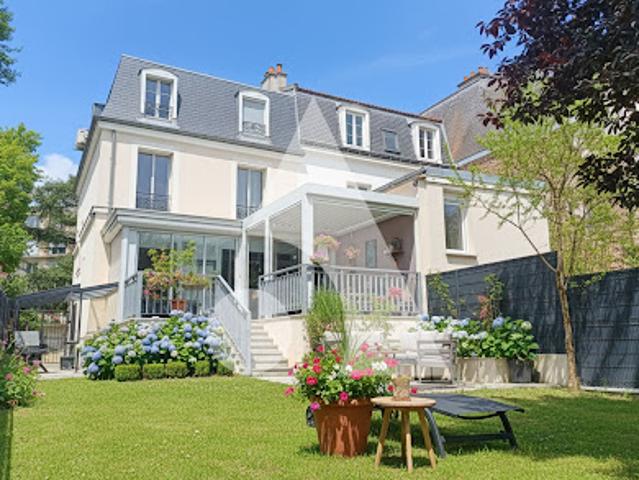 Vente Maison 8 pièces 232 m2 Enghien les Bains