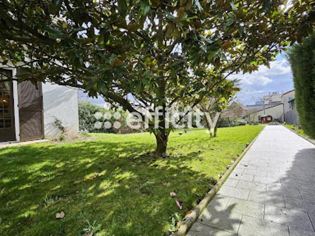 Vente Maison 8 pièces 233 m2 Montreuil