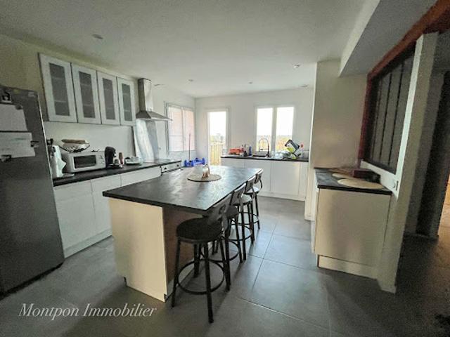 Vente Maison 8 pièces 233 m2 Eygurande et Gardedeuil