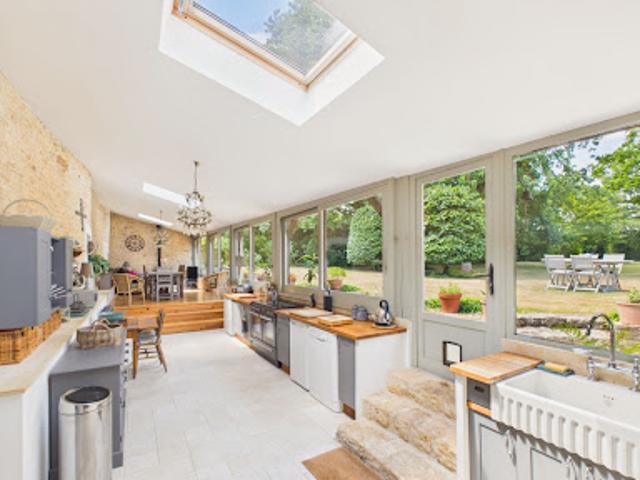 Vente Maison 8 pièces 233.85 m2 Saint Coutant