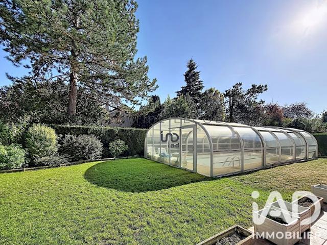 Vente Maison 8 pièces 244 m2 La Queue en Brie