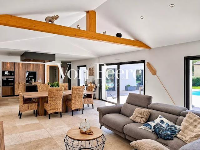 Vente Maison 8 pièces 245 m2 Mollégès