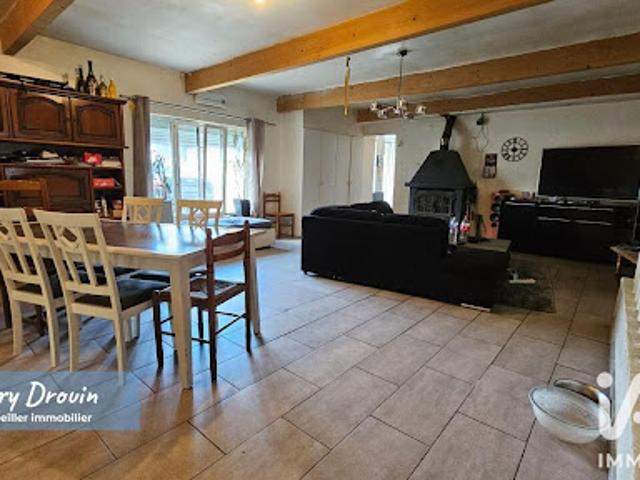 Vente Maison 8 pièces 245 m2 Auxy