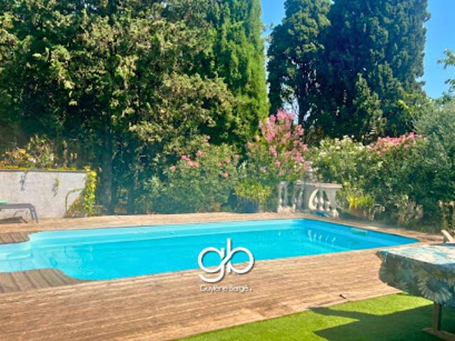Vente Maison 8 pièces 245 m2 Boisseron