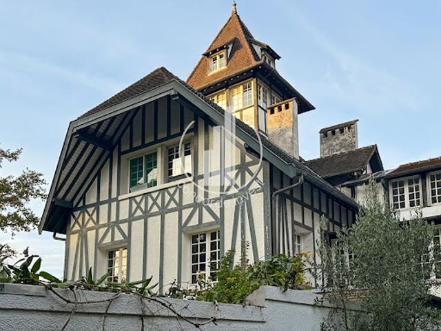 Vente Maison 8 pièces 245 m2 Garches