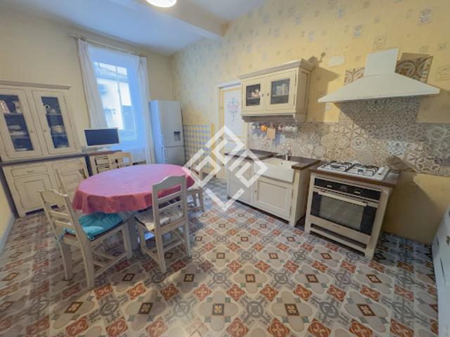 Vente Maison 8 pièces 245 m2 Lézignan Corbières