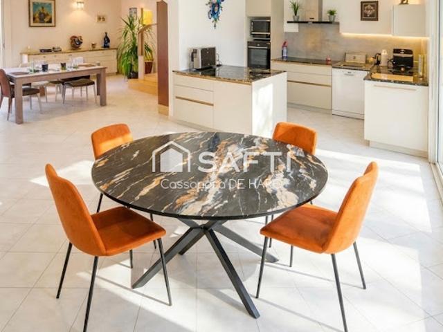 Vente Maison 8 pièces 245 m2 Roques