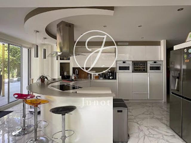 Vente Maison 8 pièces 245.77 m2 Marcq en Baroeul