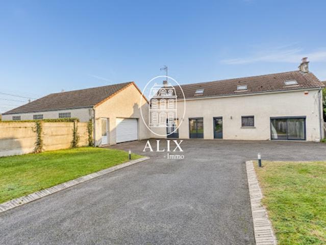 Vente Maison 8 pièces 246 m2 Dordives