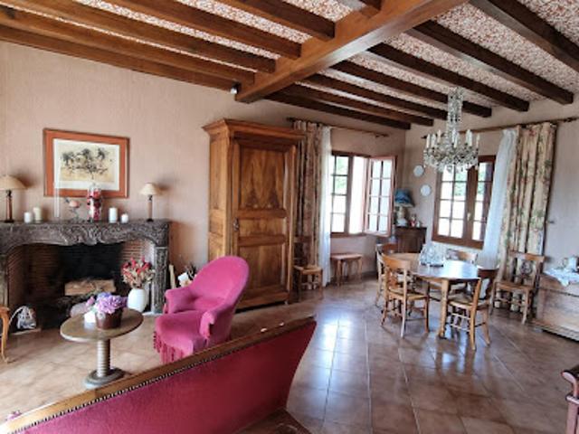 Vente Maison 8 pièces 246 m2 Saint Martial de Valette