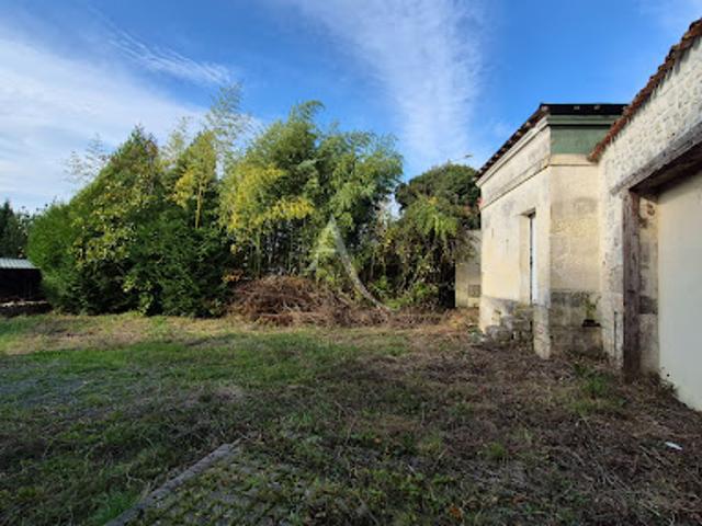 Vente Maison 8 pièces 246 m2 Saintes