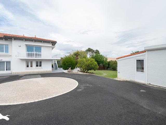 Vente Maison 8 pièces 246 m2 Vaux sur Mer