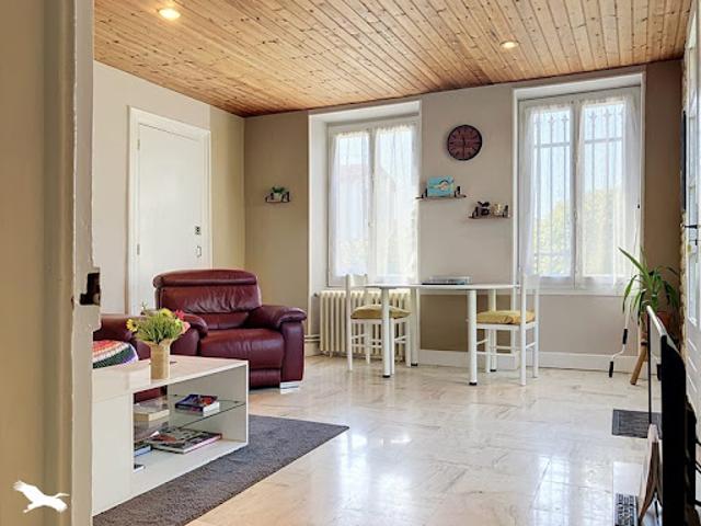 Vente Maison 8 pièces 246 m2 Villeneuve la Comtesse