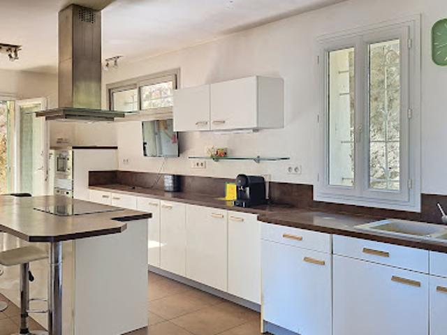 Vente Maison 8 pièces 224.54 m2 La Penne sur Huveaune