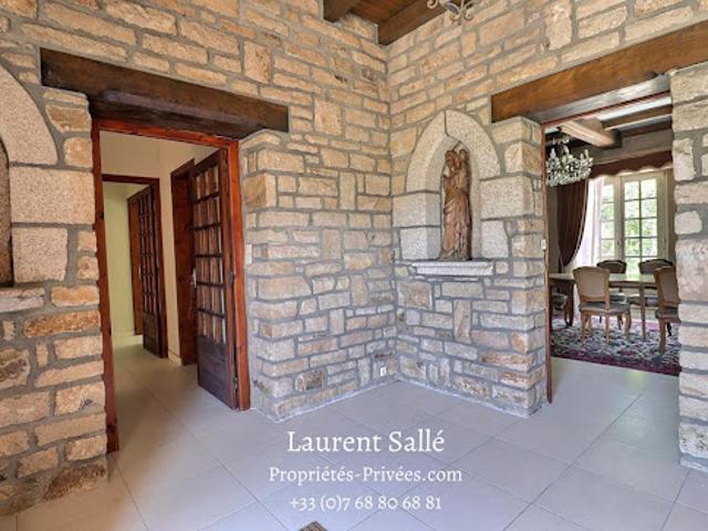 Vente Maison 8 pièces 247 m2 Questembert