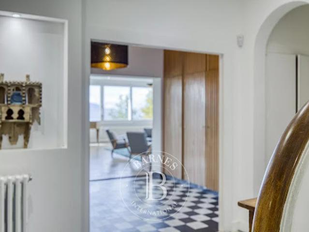 Vente Maison 8 pièces 247.91 m2 Lucinges