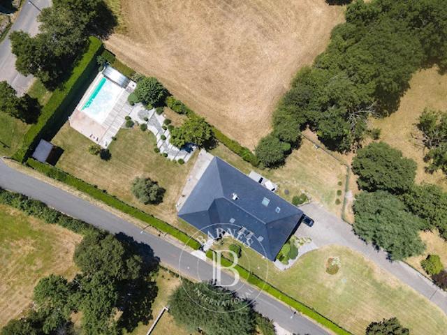 Vente Maison 8 pièces 248 m2 Chambery