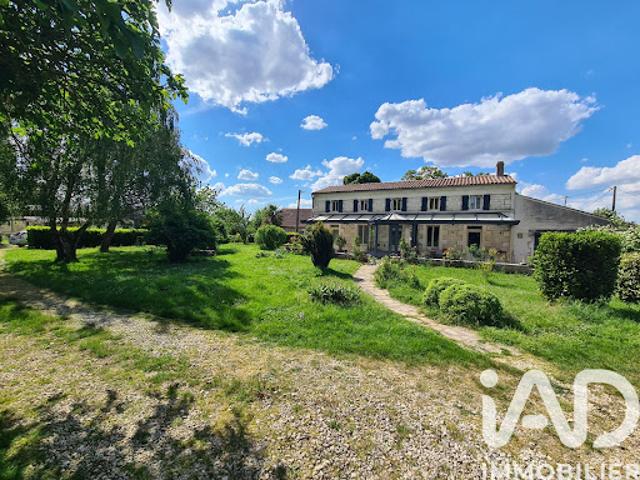 Vente Maison 8 pièces 248 m2 Plassay