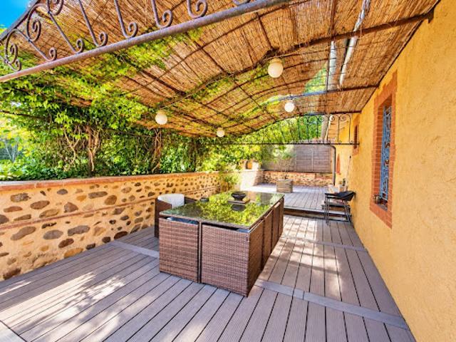 Vente Maison 8 pièces 248 m2 Saint Laurent de Neste