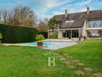 Vente Maison 8 pièces 248 m2 Santeny
