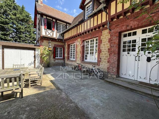 Vente Maison 8 pièces 248.13 m2 Merville Franceville Plage