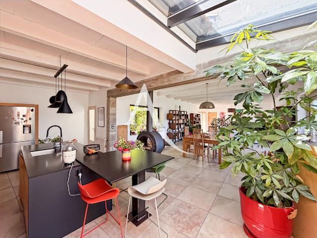 Vente Maison 8 pièces 240 m2 Marseille 13ème