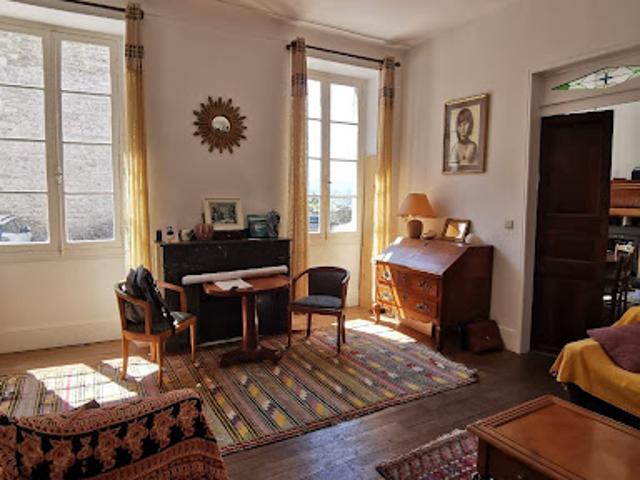 Vente Maison 8 pièces 240 m2 Oloron Sainte Marie
