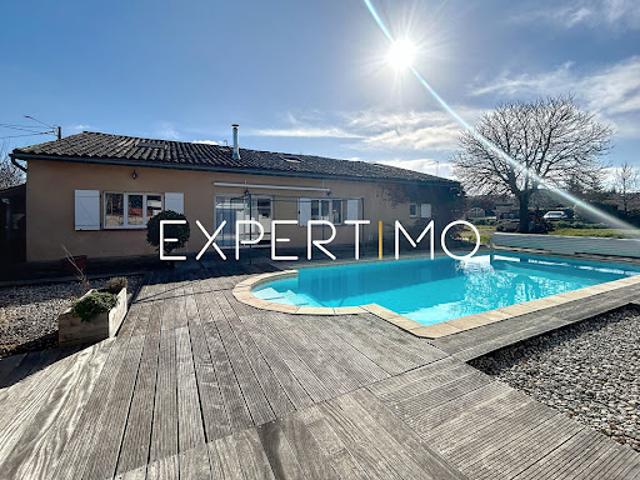 Vente Maison 8 pièces 240 m2 Ayguesvives