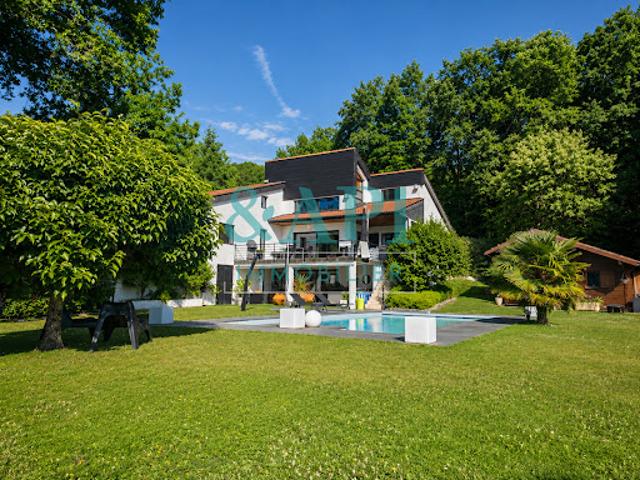 Vente Maison 8 pièces 240 m2 Armoy